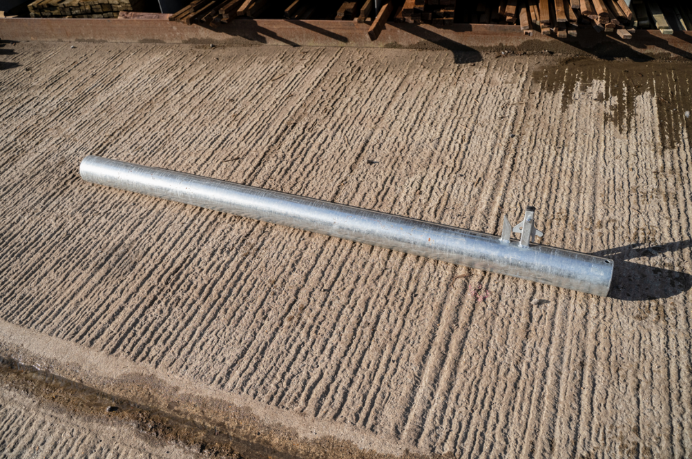 2.0M x 114mm Bolt on Auto Catch Slamming Post for Sliding Bolt or D Lo